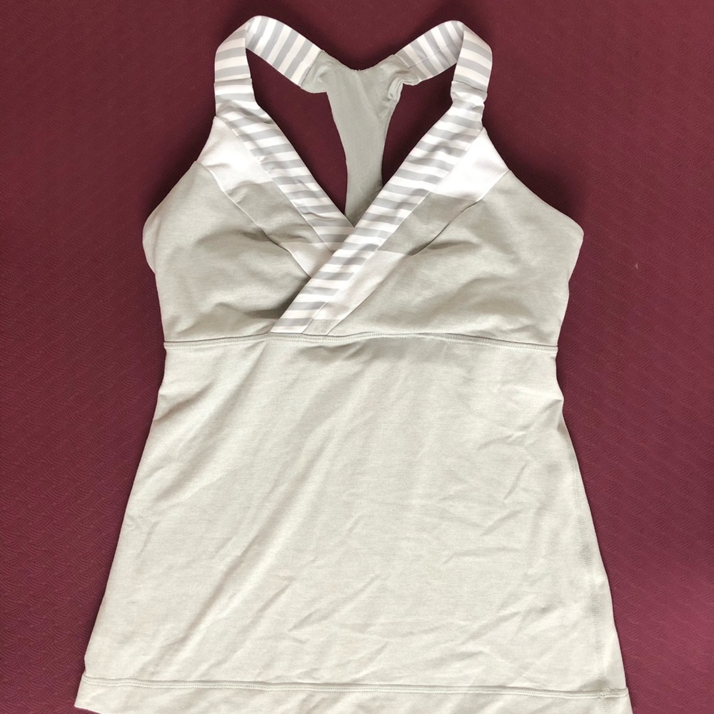 V-Neck Racer back Lululemon tank